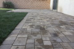 pavers-and-turf-8